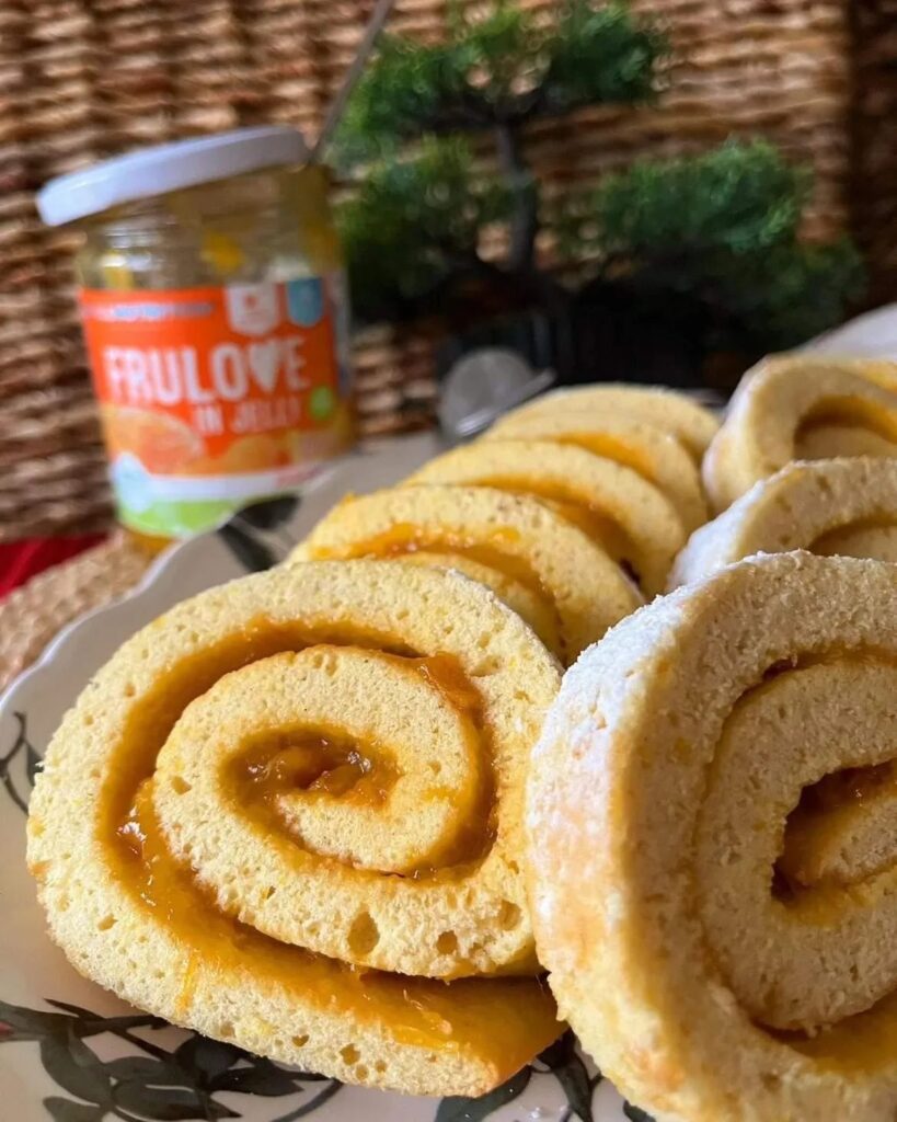 Narancsos-sárgabarackos piskótatekercs 🍑🍊- 4 tojásos piskótából