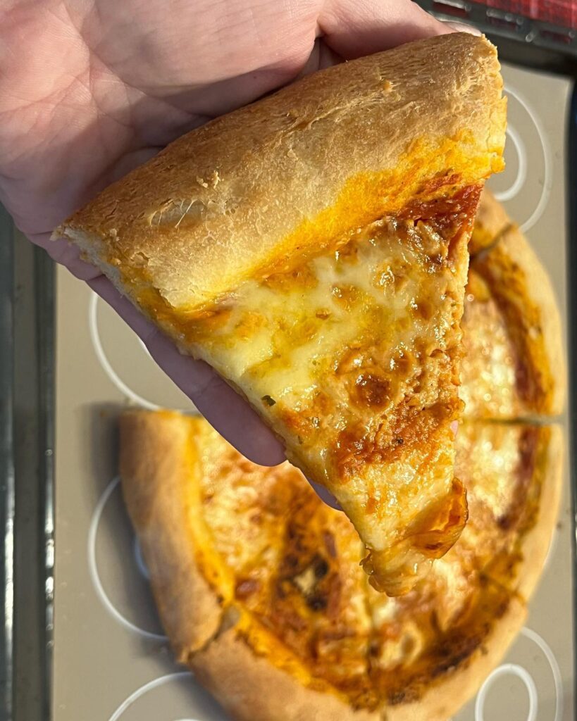 Pizza Margarita vagy ez akár egy Napolenata is lehetne 🍕🍅🧀