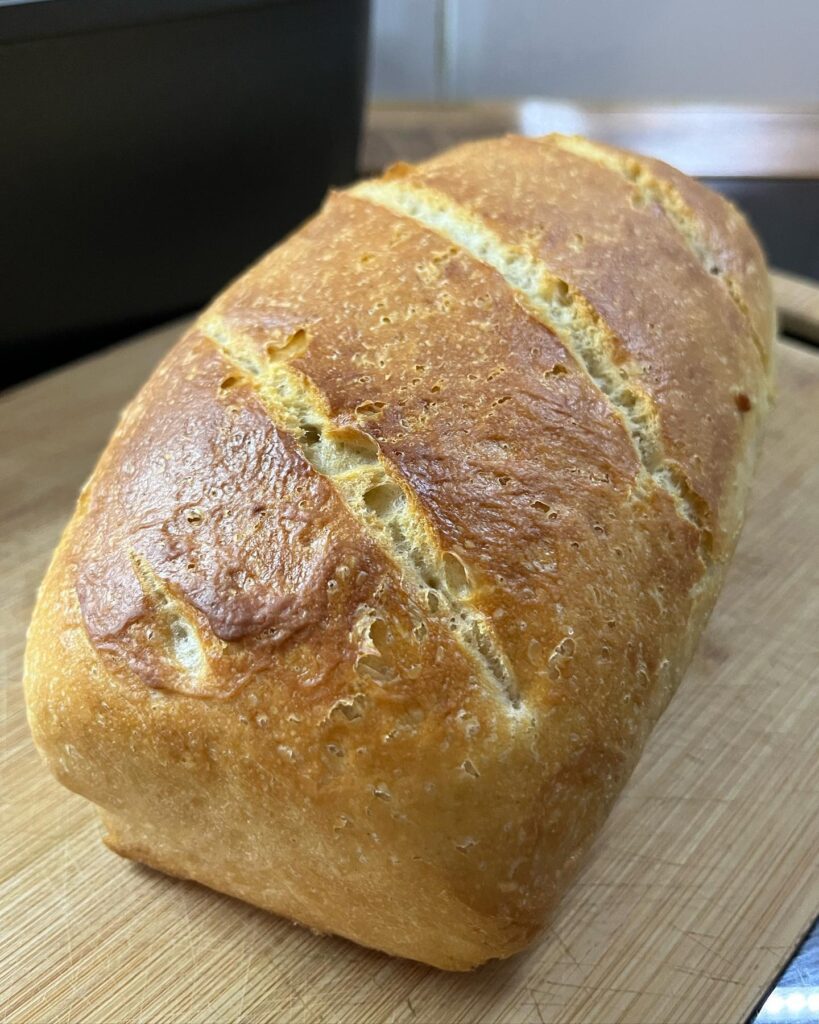 Extra ropogós fehér kenyér, kezdők így bőven bevállalhatják 🥖❤️