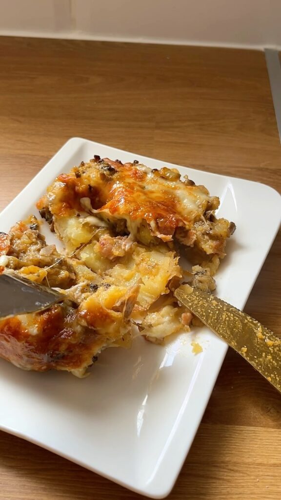 Baconos-gombás-sajtos töltött krumpli