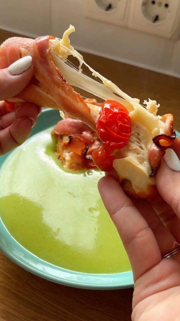 Baba és diéta barát brokkoli krémleves egy isteni snackkel