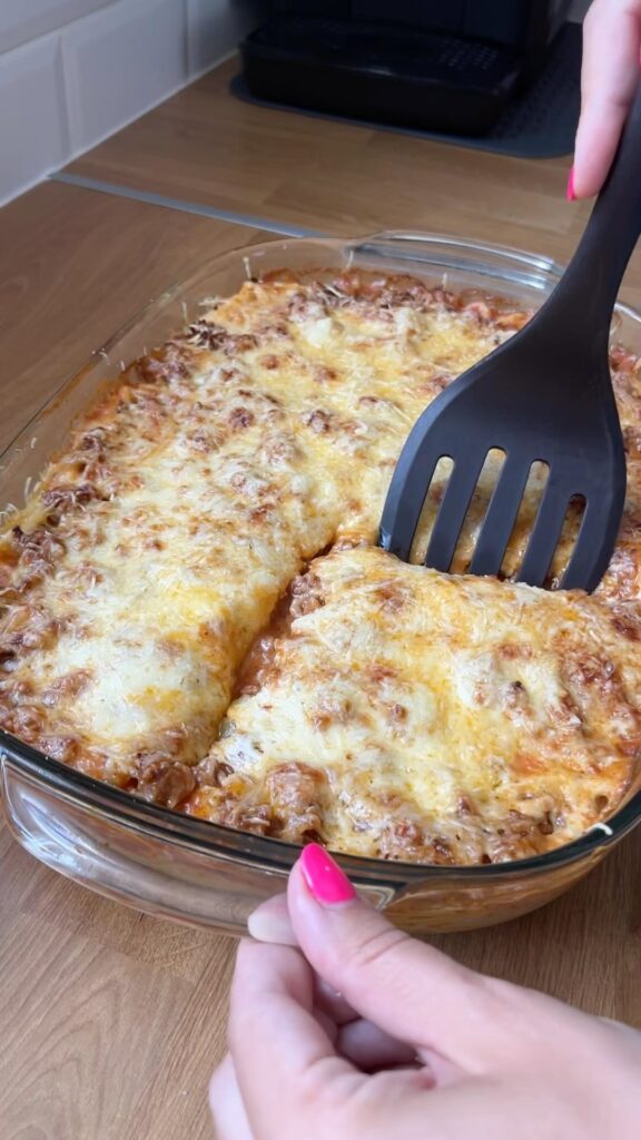 Spagetti+besamel+bolognai+reszelt sajt =gyermekeim álma 😄❤️