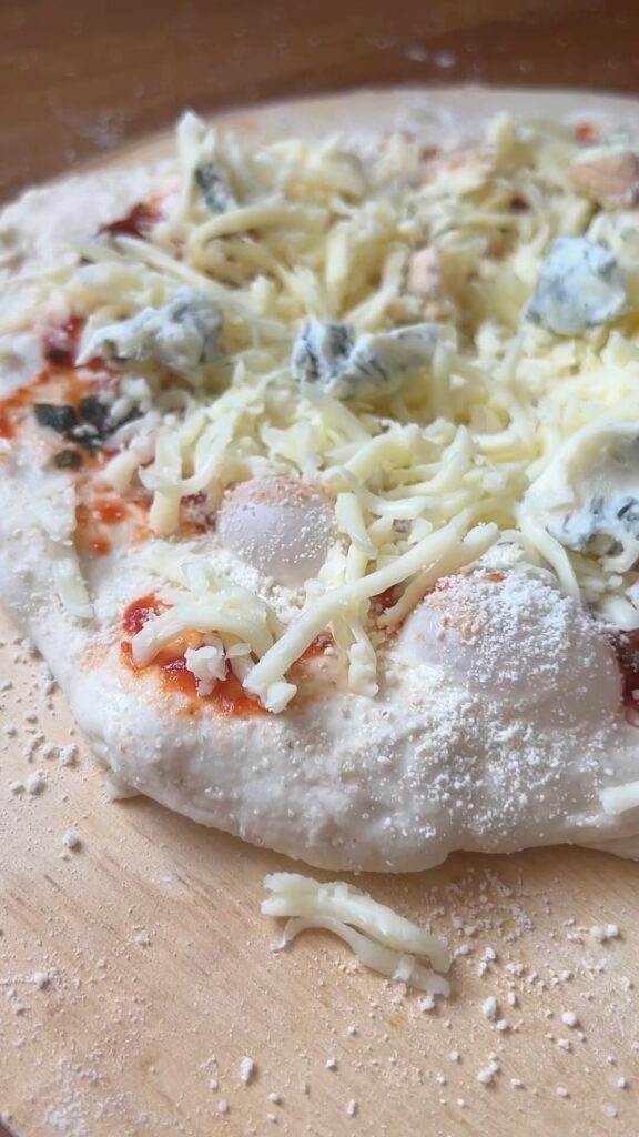 Életem első nápolyi pizzája, nem tökéletes, gyakorolni kell 😄