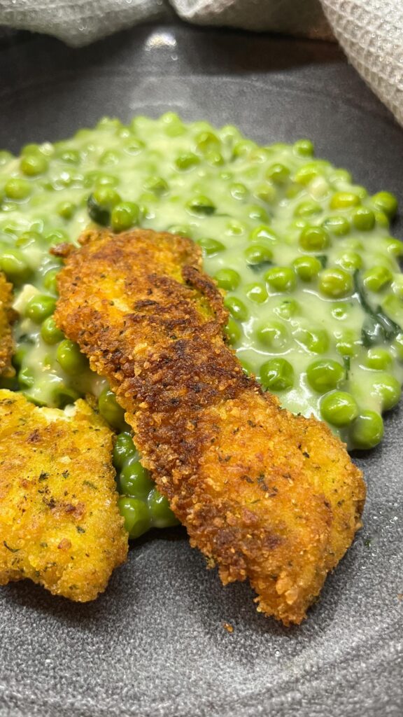 Borsófőzelék parmezános cornflakes csirkemellel