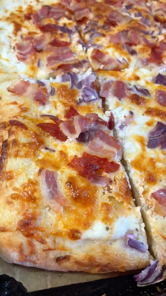 Tepsis pizza és kenyerlangos mix 😄❤️