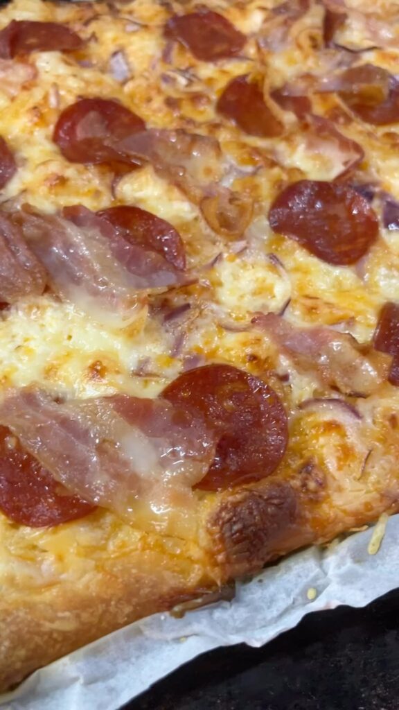 Magyaros tepsis tönköly pizza 🍕