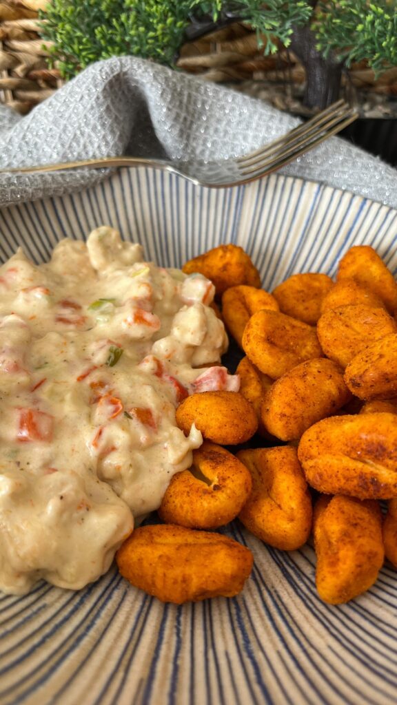 Ropogós fűszeres Gnocchi airfryerben készítve ❤️ Nagyon izgalmas köret, amelyhez egy krémes sajtos-paprikás csirkét készítettem ❤️ Kívül ropogós belül puha 😍