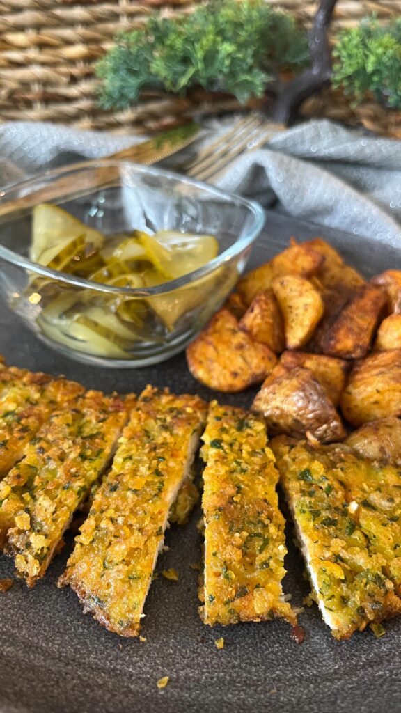 Ha csak egy receptem csinálod meg ez legyen az! Parmezános-petrezselymes cornflakes csirkemell 😍