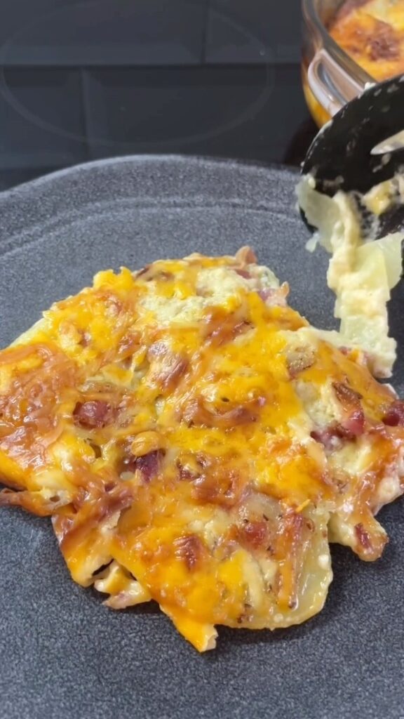 Extra gratin burgonya pirított baconnel, sült fokhagymával 🤤😳❤️
