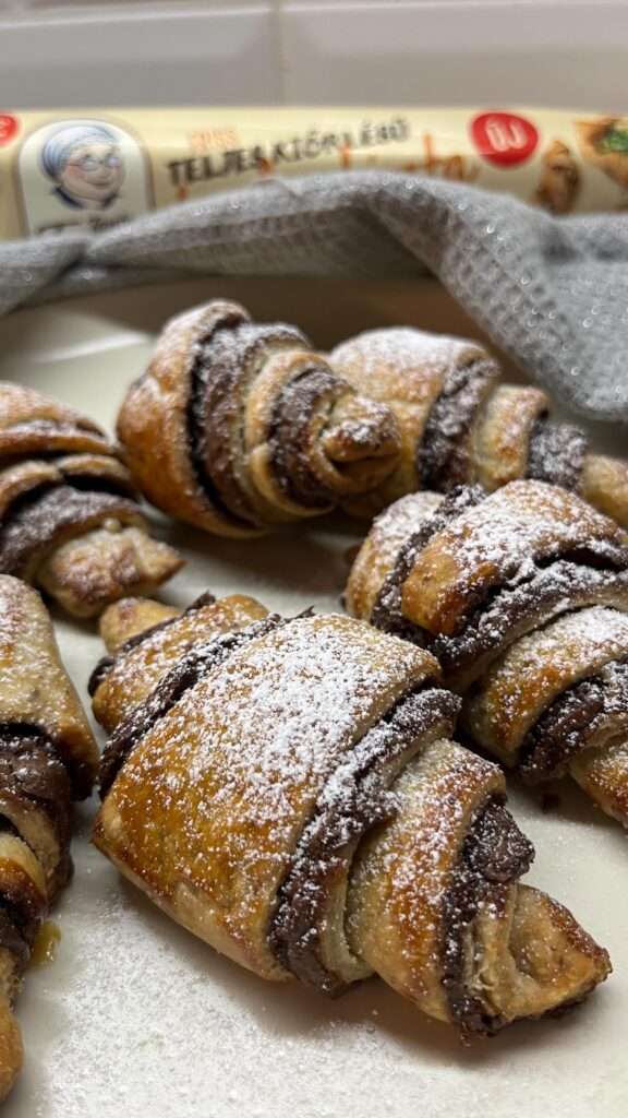 Nutellás croissant 20 perc alatt 3 összetevőből ❤️