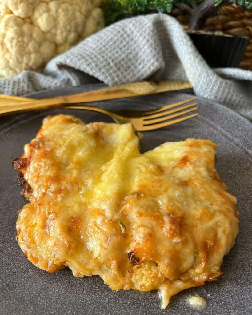 Sült hagymás-baconos karfiolsteak