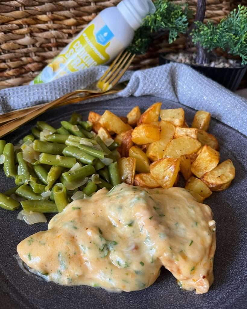 Krémes sajtos-petrezselymes csirkemell, airfryeres újkrumpli és zöldbab ❤️🥰