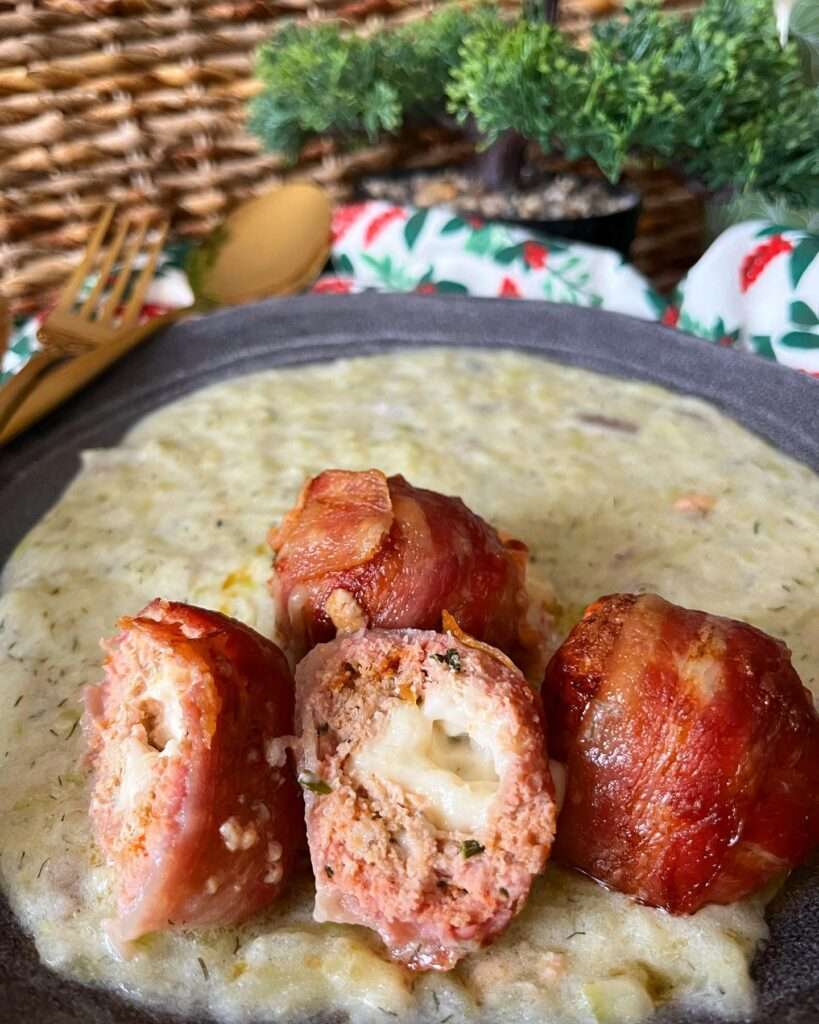 Sajttal töltött baconbe tekert fasírt, kapros cukkini főzelékkel 🤩❤️