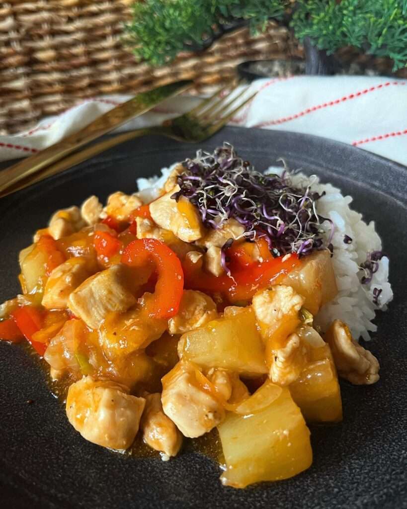 Édes savanyú csirkemell, párolt jázminrizzsel és házi csírával ❤️