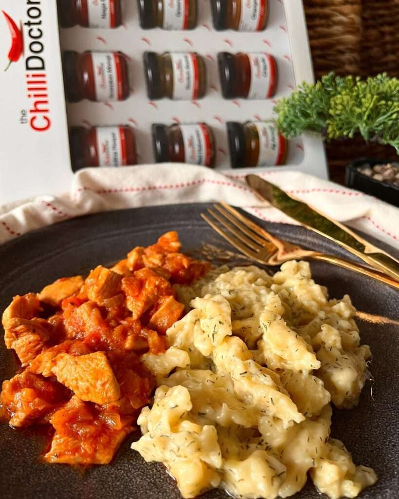 Magyaros csirkepaprikás, kapros-juhtúrós nokedlivel 😍
