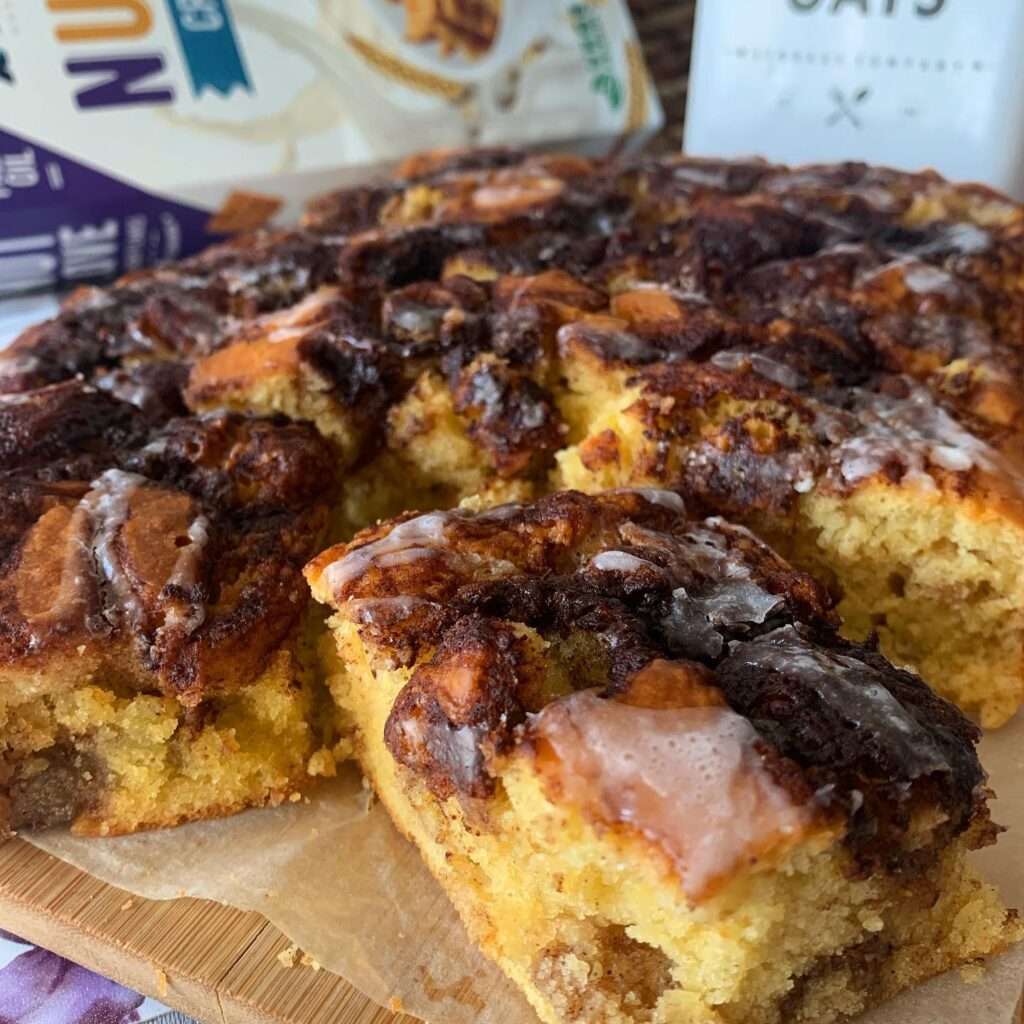 Szerintem kevesen tudnánk visszautasítani egy klasszikus cinnabon-t ❤️ Ha nincs kedvünk tésztát keleszteni, készítsük el ezt a receptet, amely a #ciniminis rajongók kedvence is lesz 😘