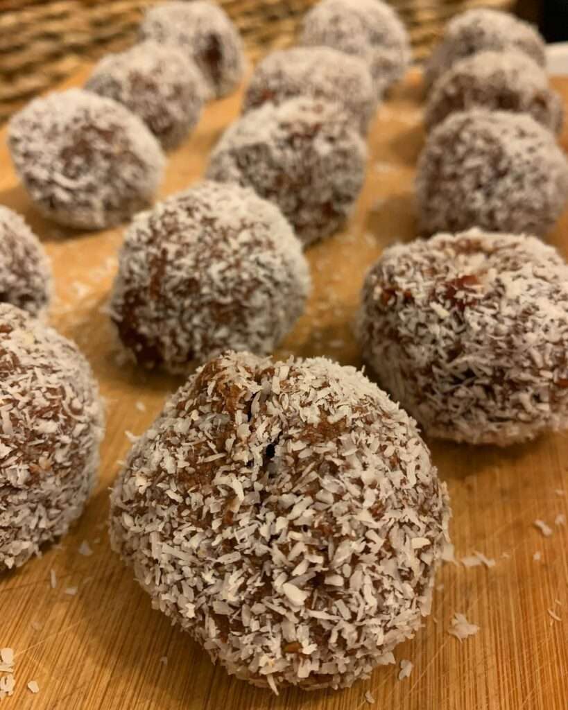 Diétás kókuszgolyó meggyel 🍒🥥