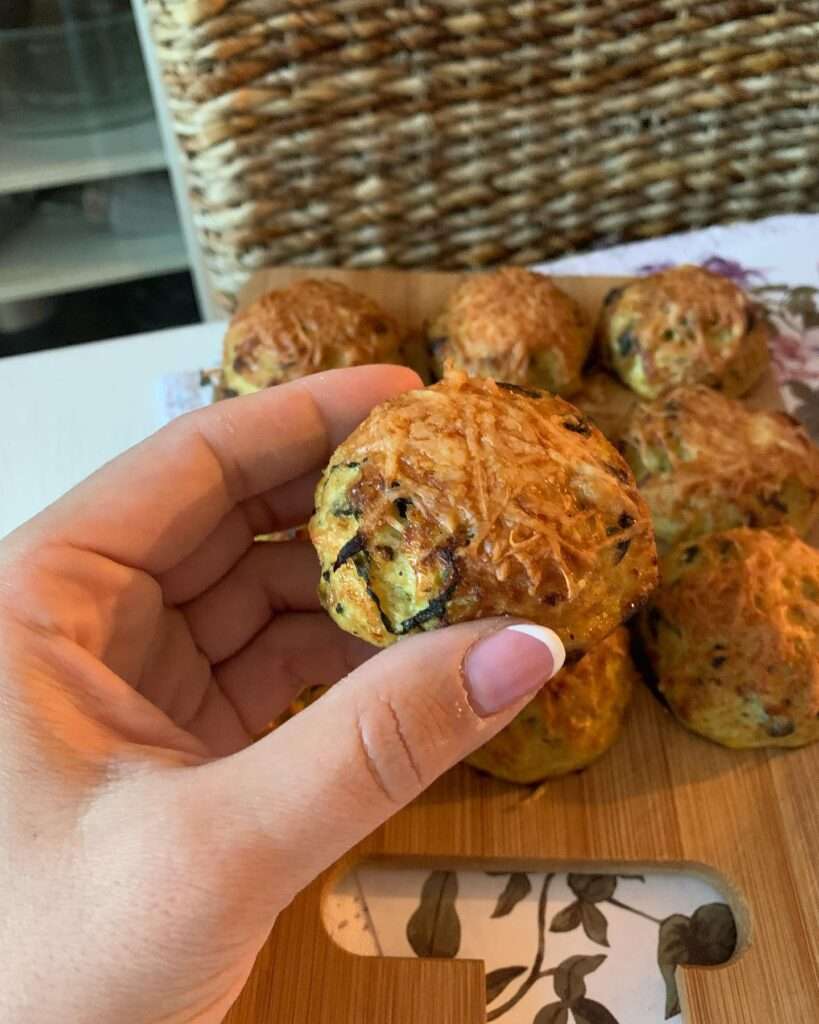Megmondanátok erről, hogy nem valódi pogácsa? 😳❤️ Karfiol imádóknak és a diétázóknak a kedvence lesz 😋