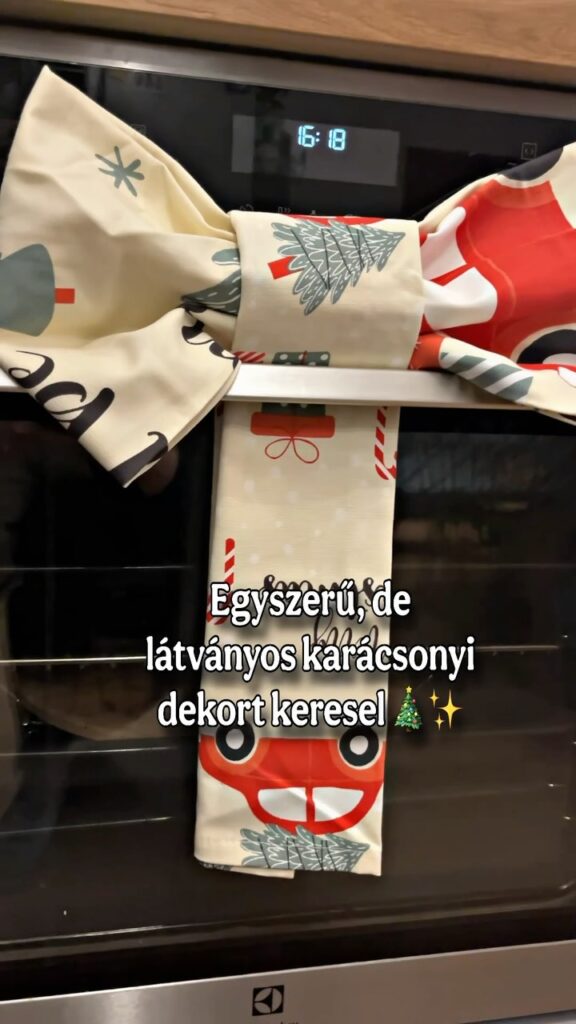 Annyira cuki 😍 szerintem nagyon egyszerű és látványos, nagyon széppé varázsolja a konyhát 🎄✨