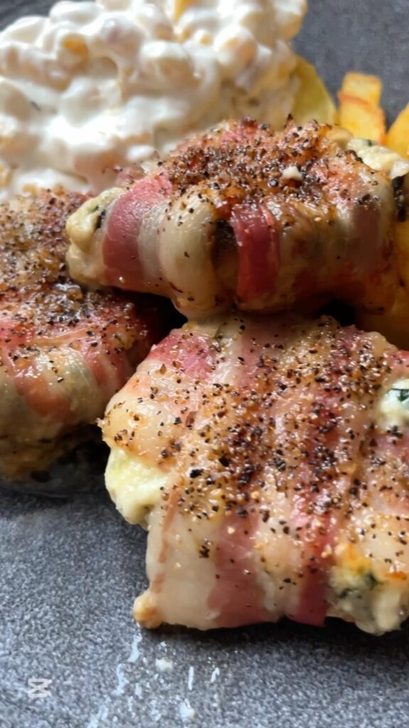 Krémsajtos baconos töltött gomba