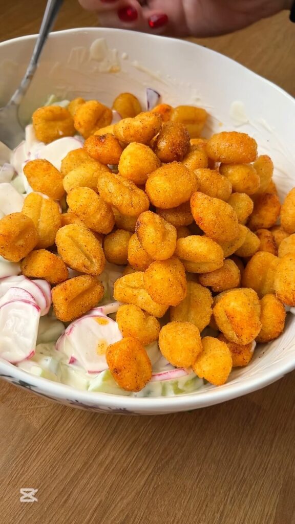 Ropogós fűszeres Gnocchi saláta