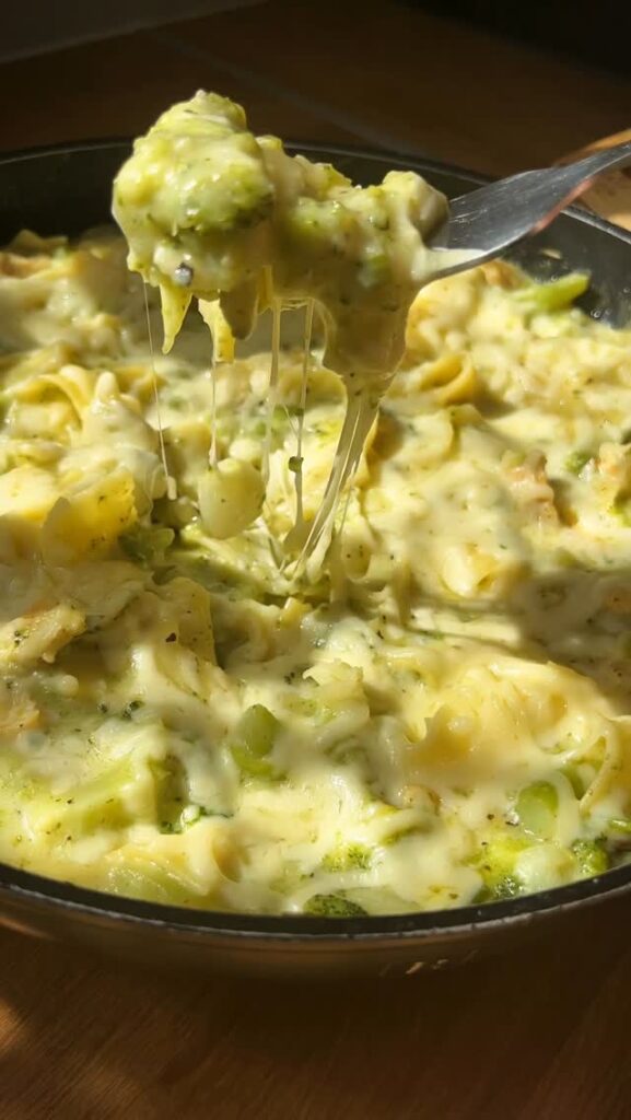 Egylábasos brokkolis csirke lasagna