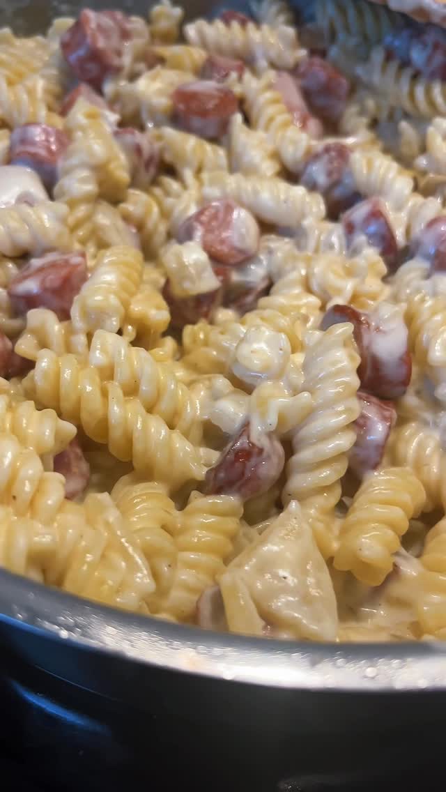 Ha szeretnétek kovásszal kapcsolatban tartalmat írjátok meg és azt is pontosan melyiknek örülétek (kovász készítés, kenyér sütés vagy minden is) ❤️