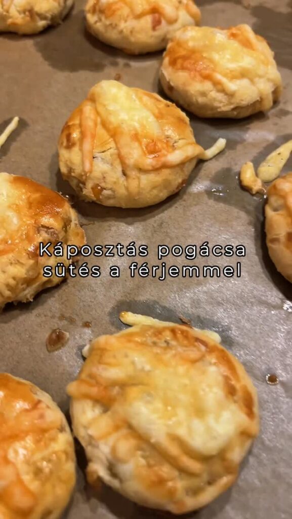 Káposztás pogácsa