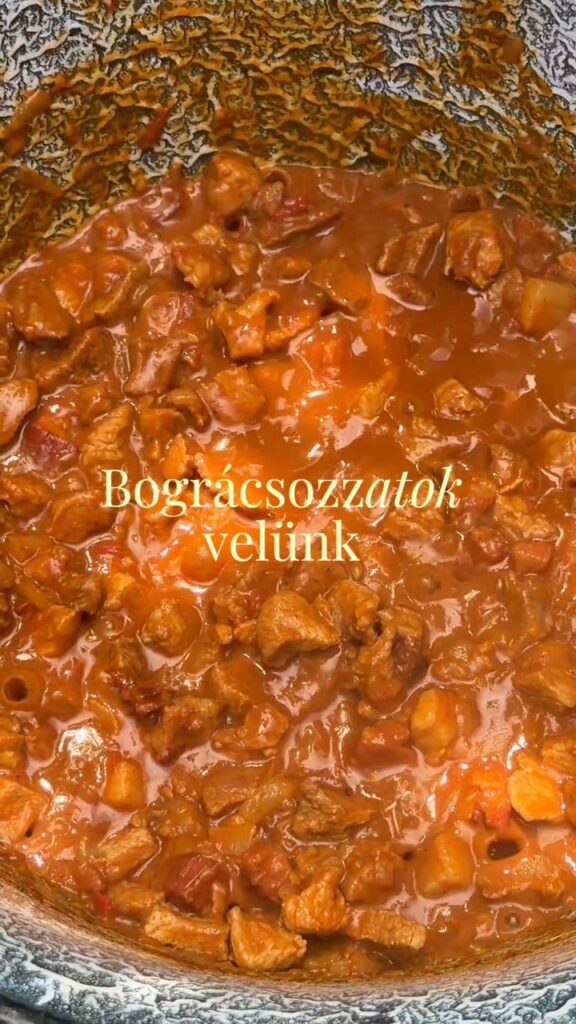 Pörkölt bográcsban